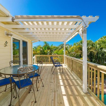Island Girl West - Heated Pool Porches Beach Gear Walk To Beach Holmes Beach Exterior photo