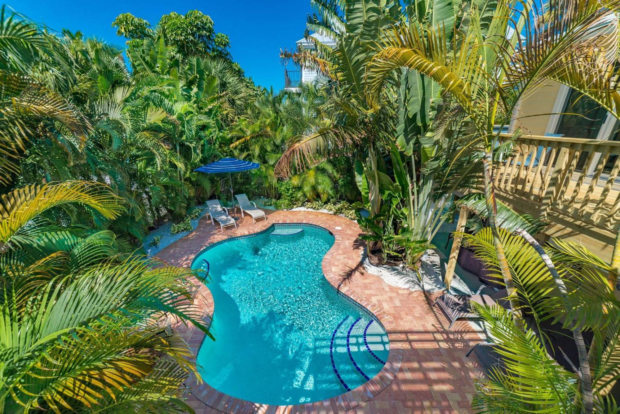 Island Girl West - Heated Pool Porches Beach Gear Walk To Beach Holmes Beach Exterior photo